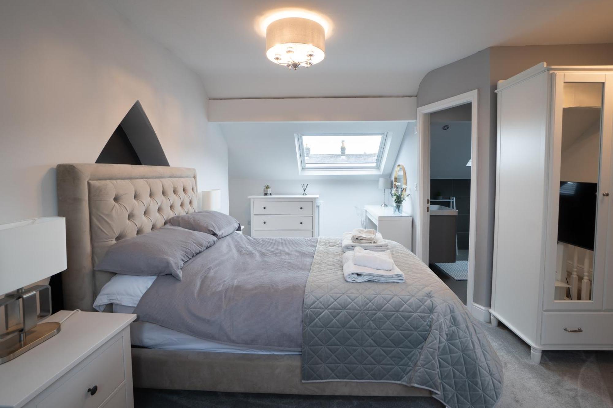 4 Bed End Terrace - Sleeps 7 Villa Ilkley Exterior photo