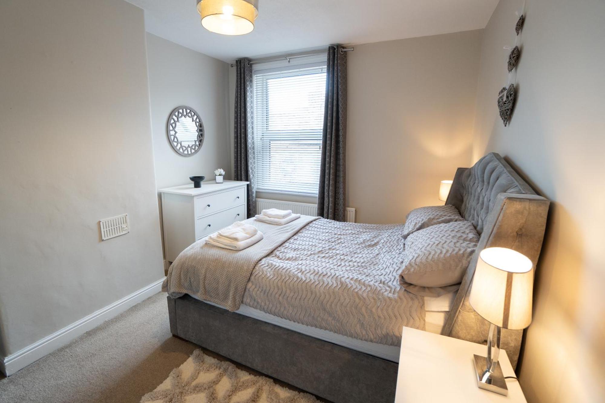 4 Bed End Terrace - Sleeps 7 Villa Ilkley Exterior photo